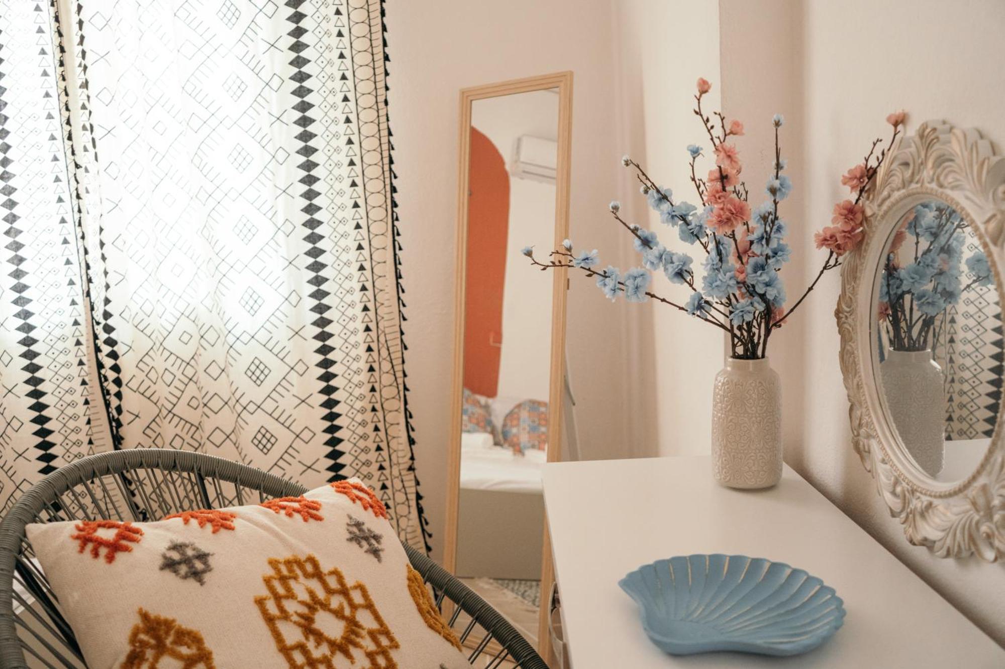 Villager'S Art Apartment Paradisi  ภายนอก รูปภาพ